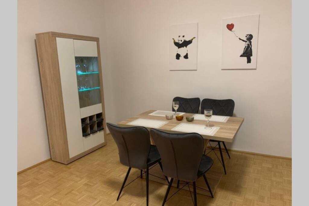 Wunderschöne Altbauwohnung in zentraler Lage Wien Exterior foto